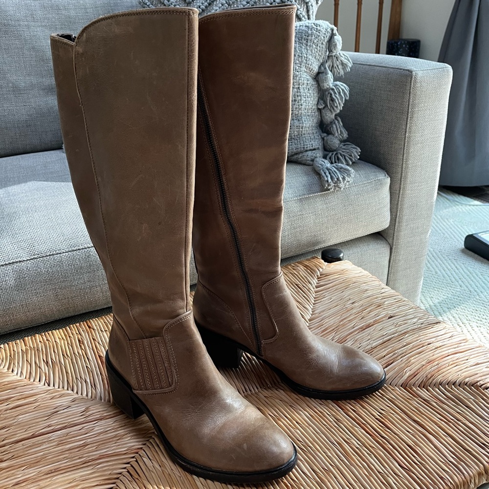 Donald Pliner “Envy” Tan  Knee-High Leather Boots size 8.5 - Picture 8 of 11